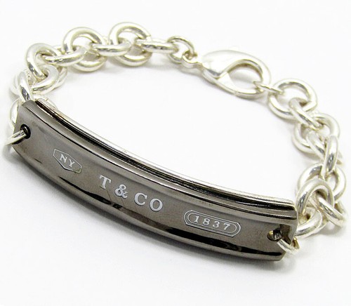 [Tiffany] ティファニー 1837 Silver Narrowband Bracelet Tiffany 1837® Cuff in Silver, Narrow | Tiffany & Co. US