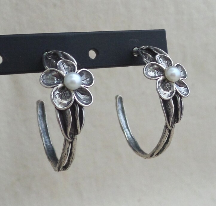 NICE 925 Sterling Silver OR PAZ PZ Israel Large Floral Hoop Earrings w Pearls