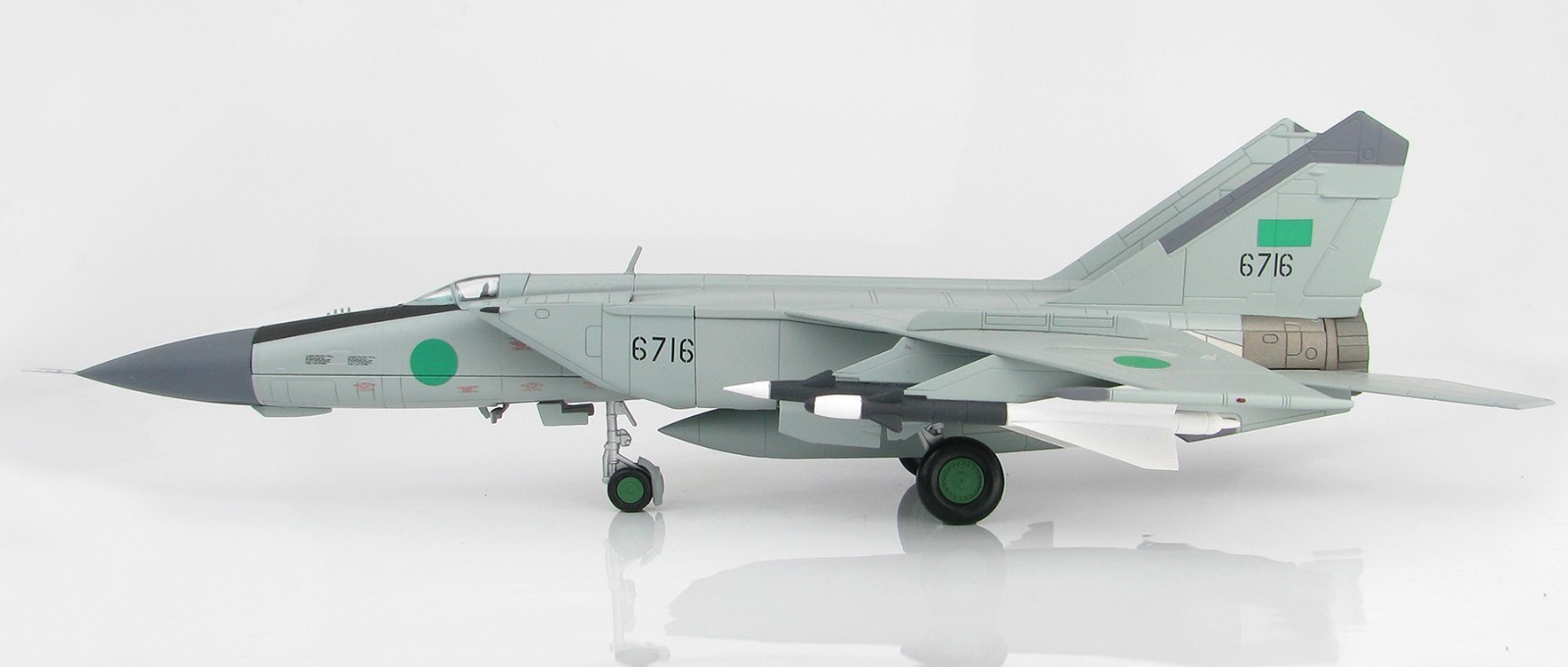 HOBBY MASTER HA5603 MIG-25PDS Foxbat 1025th Aerial Squadron HOBBY MASTER HA5603 MIG-25PDS Foxbat 1025th Aerial Squadron