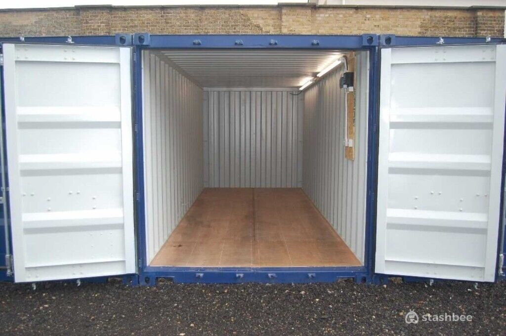 GREAT Shipping Containers to Rent for Storage in Aylesbury (HP18) 40 - 160 Sq Ft