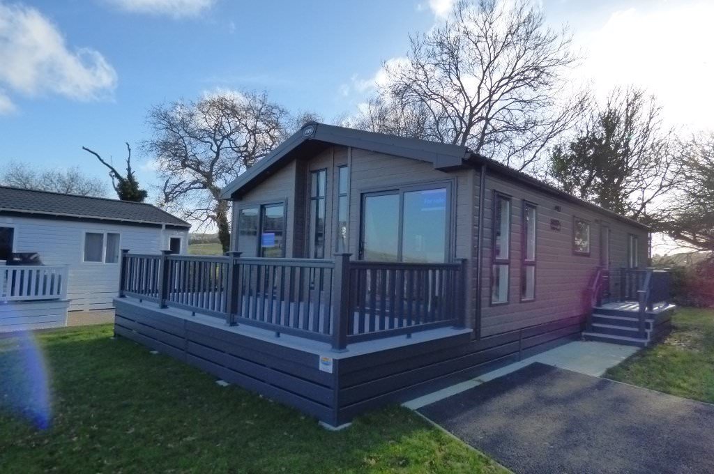 LUXURY LODGE TWIN STATIC CARAVAN FOR SALE HOLIDAY HOME ISLE OF WIGHT HAMPSHIRE SOUTH COAST IOW