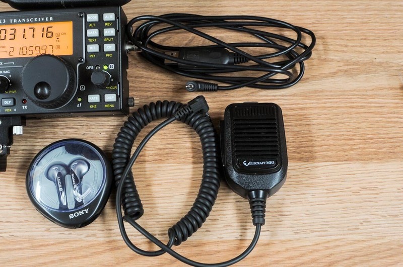 ELECRAFT KX3 PORTABLE QRP PACKAGE - PELICAN, CW KEY, TUNER, HAND MIC, USB, BUDS