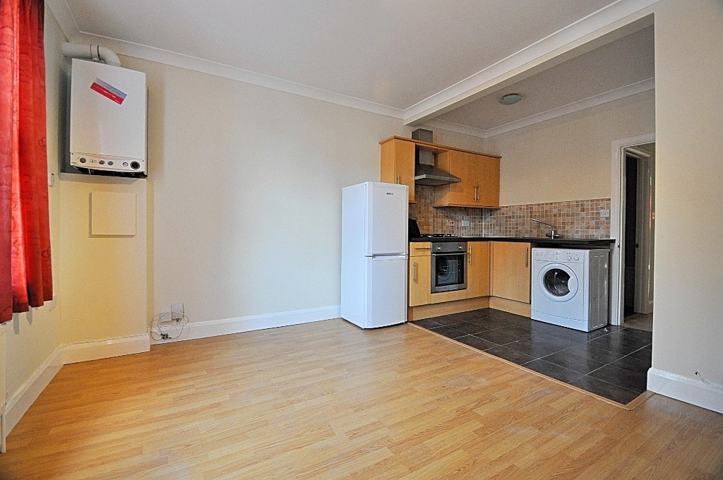 Spacious 2 Bedroom Flat in EAST LONDON!! in Chingford, London Gumtree