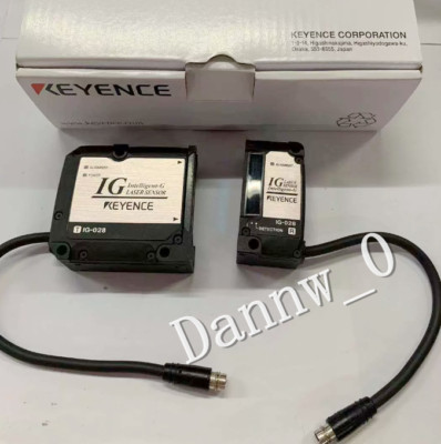 New in box Keyence IG-028 transmission type digital laser sensor