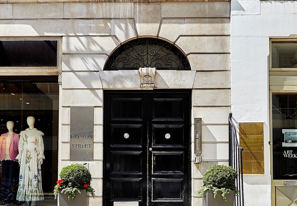 Mayfair Private Offices (Serviced) 1 to 70 people. From £1,460/month