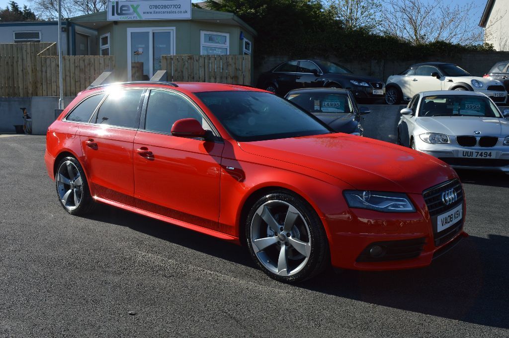 Audi A 4 Avant S Line Red