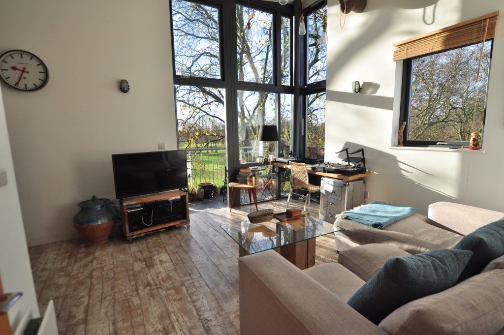 1 Bed Top Floor Double Height Apartment Looking Over Park In Clapton In Hackney London Gumtree