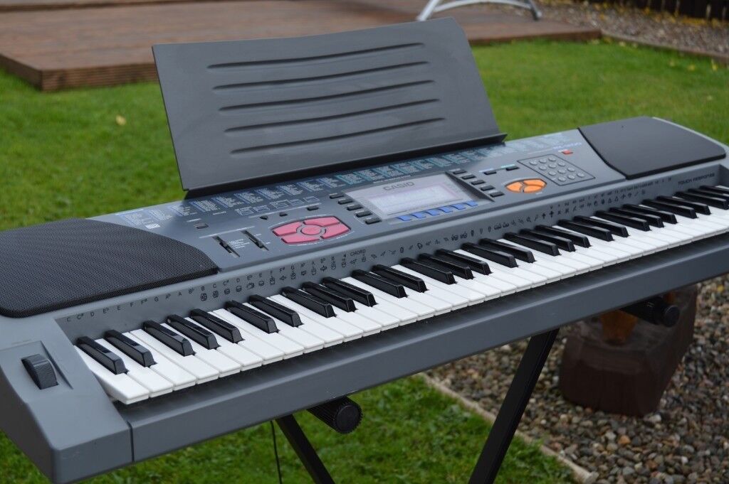 Electric Casio Keyboard WK-1200 Very good condition. No longer used and sitting in spare room