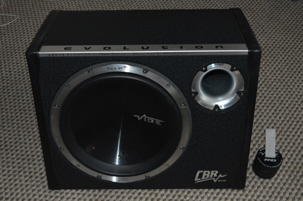Vibe 12'' 1600W subwoofer / sub with builtin amp in Lisburn, County