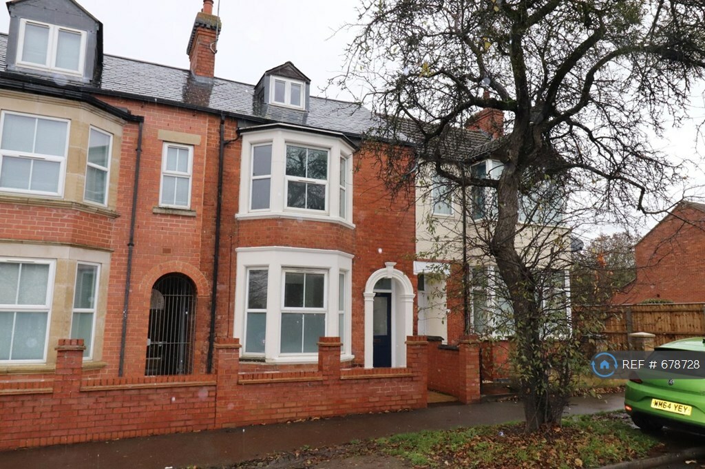 4 bedroom house in Boughton Green Road, Northampton, NN2 (4 bed