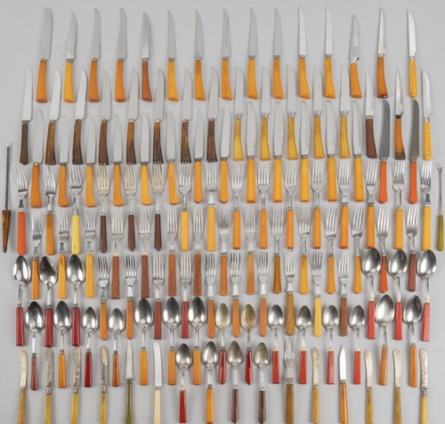 Bakelite Mcm 400+ Pieces