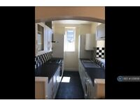 2 bedroom flat in Summerfield Terrace, Aberdeen, AB24 (2 bed) (#1358516)