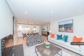 image for 3 bedroom flat in Merchant Square East, London, W2 (3 bed) (#1286769)