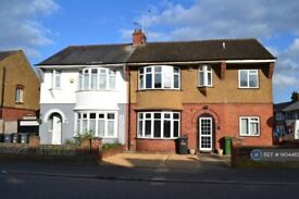 image for 5 bedroom house in Bancroft Road, Luton, LU3 (5 bed) (#1404465)