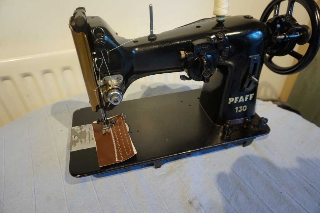 Pfaff Model 1306 semiIndustrial Zig Zag Vintage Sewing Machine in Kettering