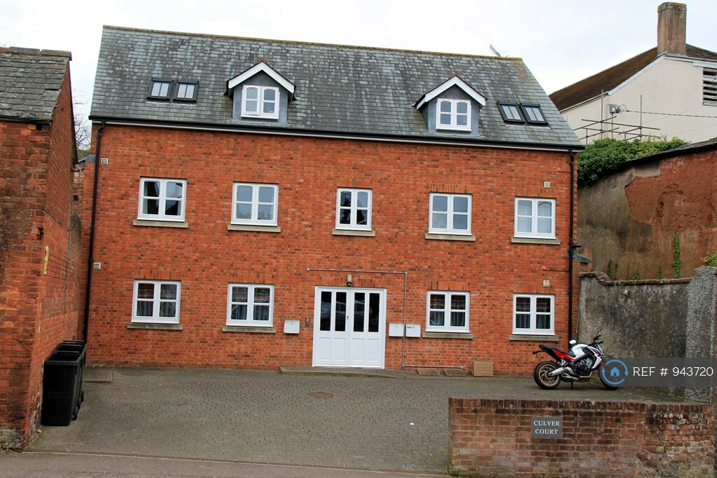 2 bedroom flat in Culver Court, Crediton, EX17 (2 bed) (943720) in