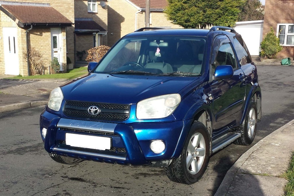 Toyota rav4 2004 года