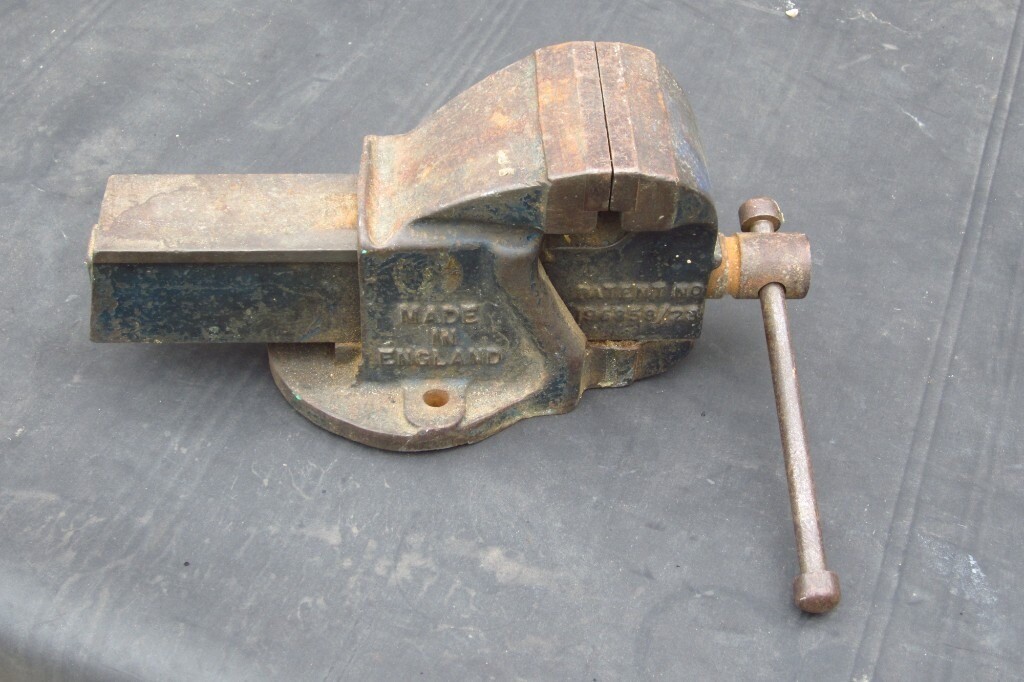 Record No 4 Bench Vice, 4 ½ inch jaws, Made in England in Poynton