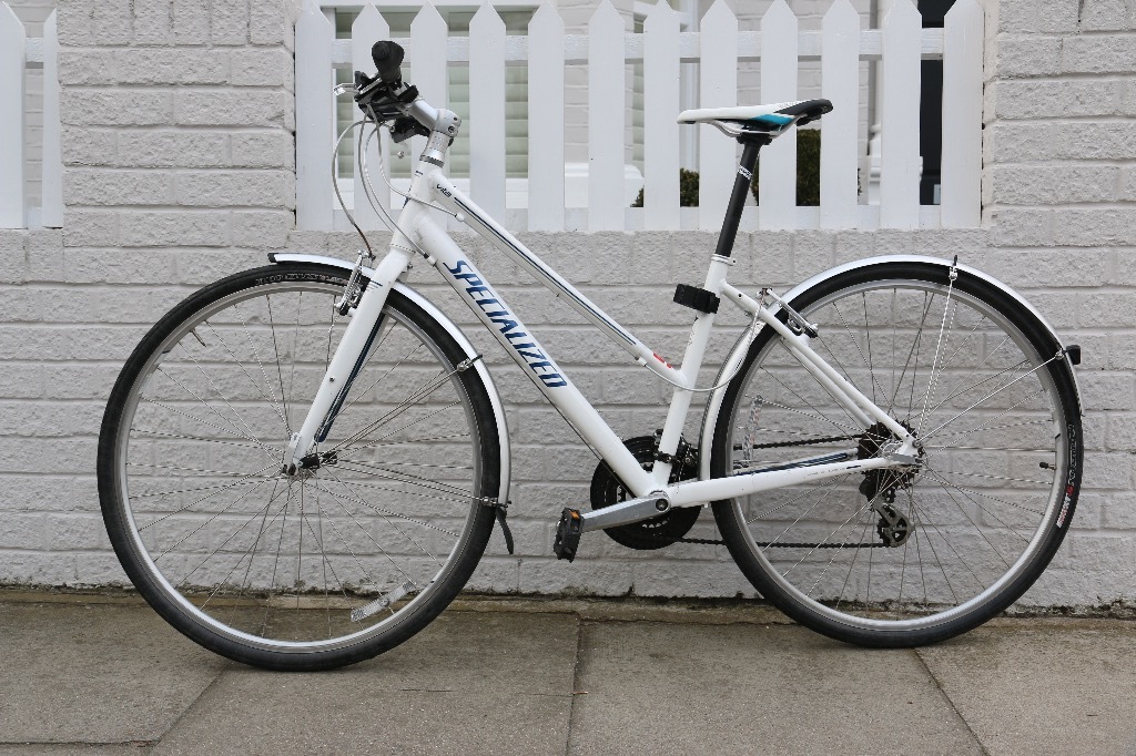 Specialized VITA Step Through Women's Hybrid Bike Excellent condition