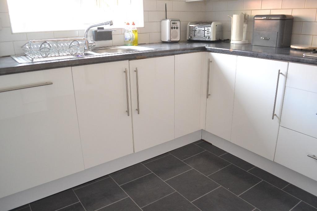 Full  Kitchen  For Sale  in Knightswood Glasgow Gumtree