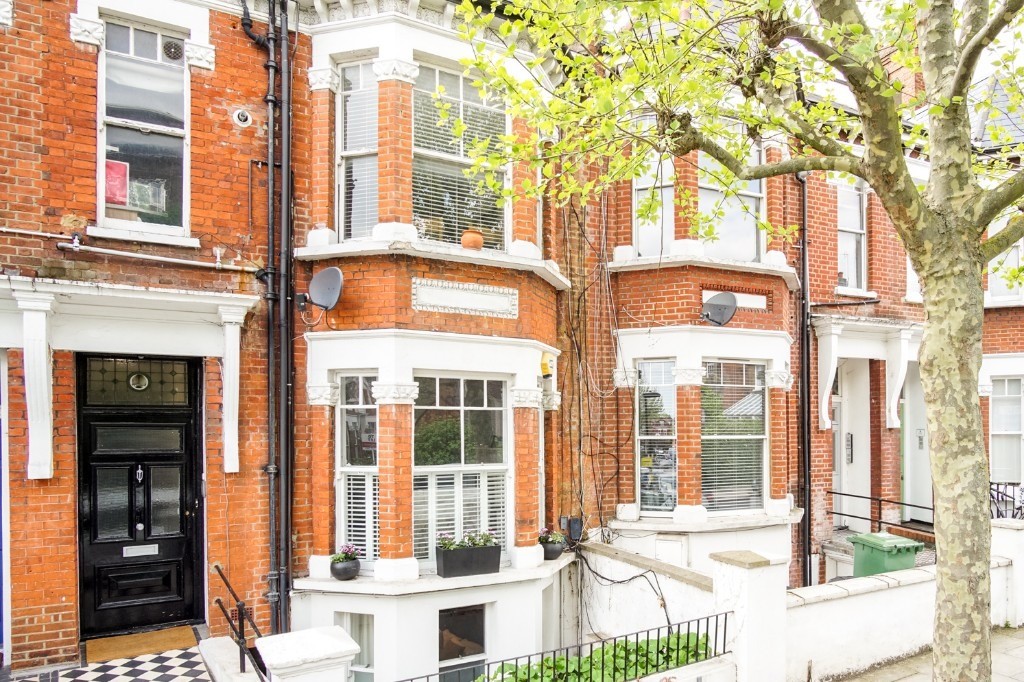 Fantastic 2 Double Bed Flat in West Hampstead in Hampstead, London