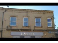 2 bedroom flat in Clare Road, Halifax, HX1 (2 bed) (#1393847)