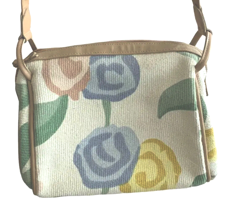The Carpetbaggers Of America Crossbody Bag Tapestry Floral Print Purse Pastels