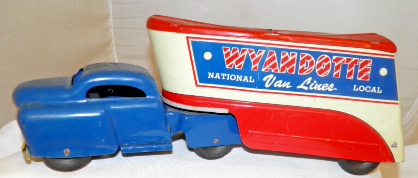 WYANDOTTE TOYS ハイウェイ・フレイトトラック　ブリキ　ヴィンテージ s-l400.jpg
