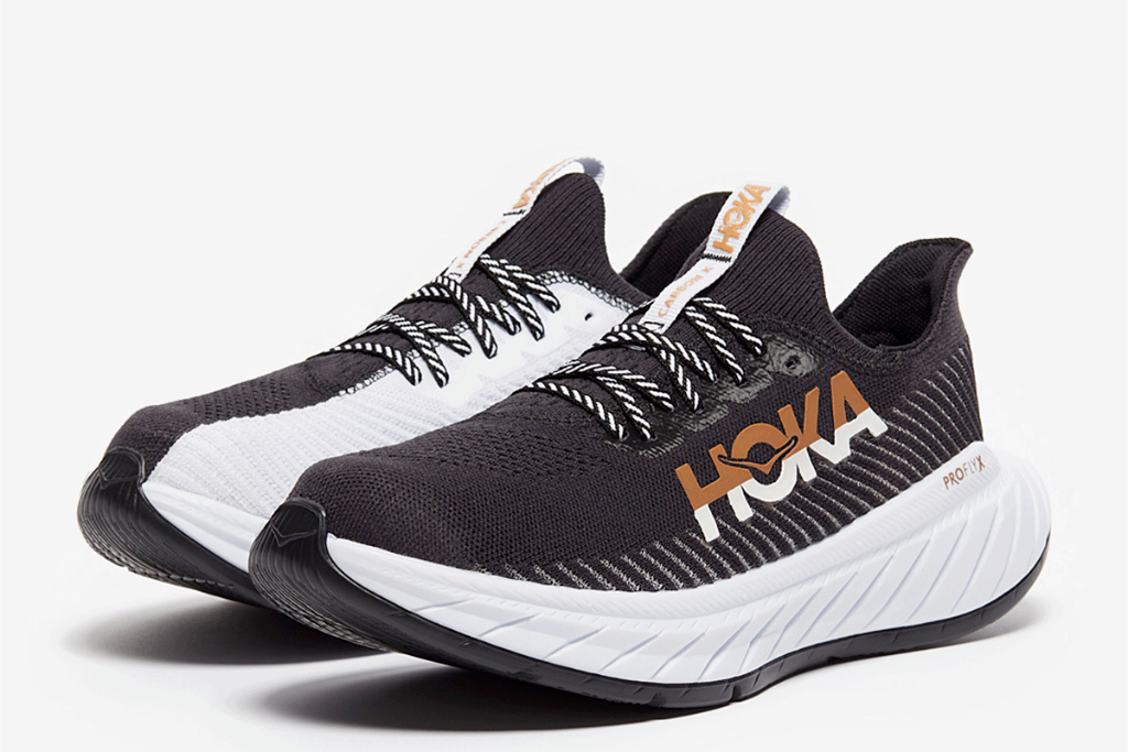 【美品】HOKA CARBON X Men's Carbon X3 Performance Running Shoe | HOKA®
