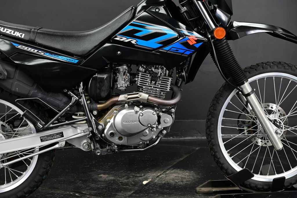 2017 suzuki dr200s