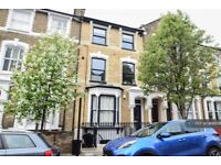 3 bedroom flat in Reighton Road, London, E5 (3 bed) (#1409578)