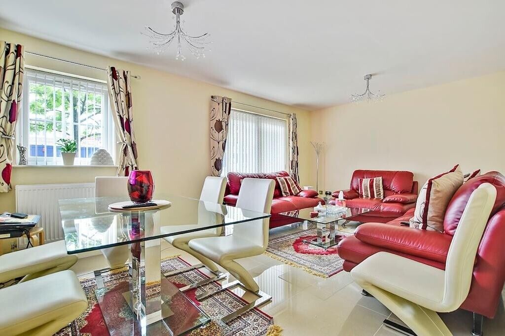 For a grab ground floor 2 bed property in peggy court Wembley with private rear and front garden
