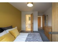 4 bedroom flat in Edward Court, Nottingham, NG2 (4 bed) (#1254567)