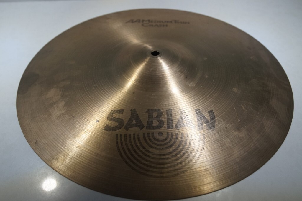 Sabian AA 18 inch medium Thin Crash cymbal Canada Vintage in
