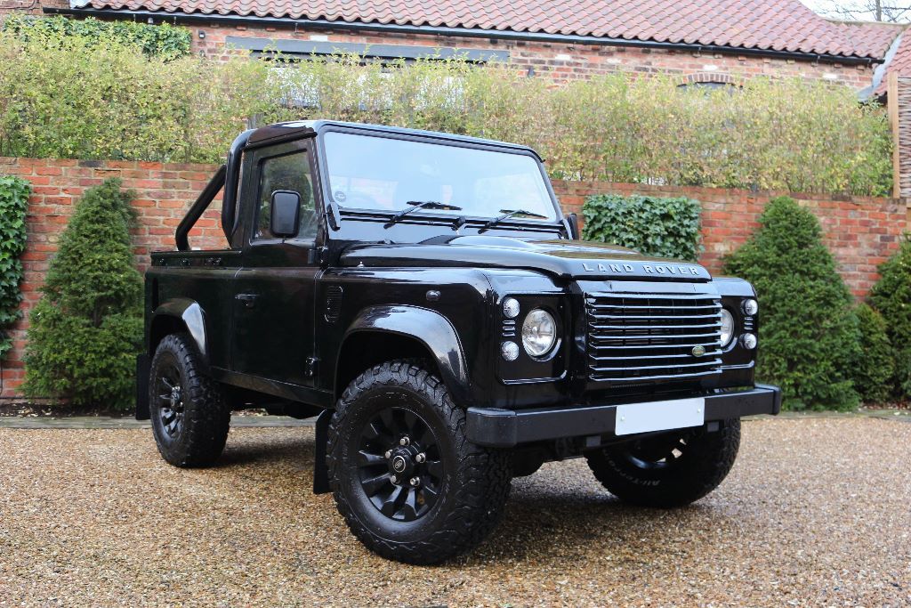 Land rover defender 2010