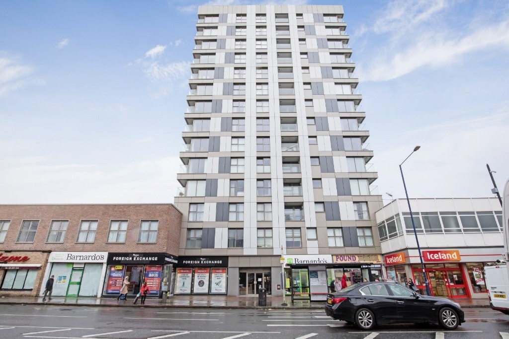 Modern 1 Bedroom Apartment Premier House Development in Edgware HA8 7BJ in Edgware, London