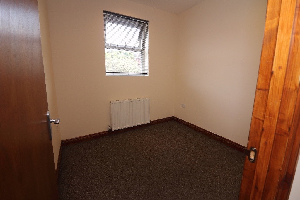 Newly Refurbished One bedroom flat is available immediately (Not Studio