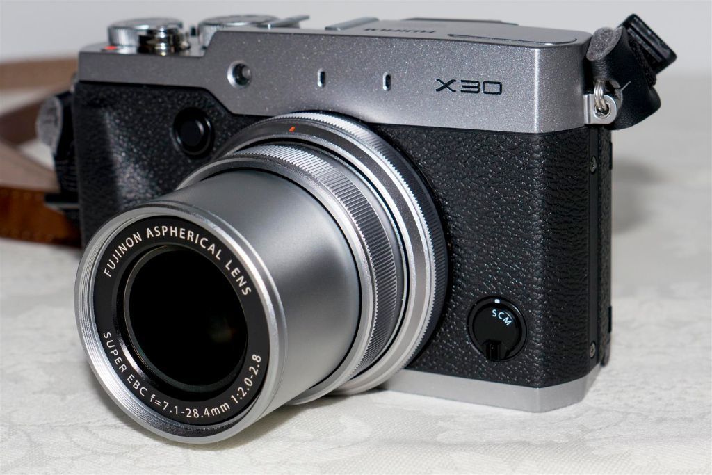 FUJIFILM X30 FUJI X30 CAMERA *MINT* in Bircotes, South Yorkshire