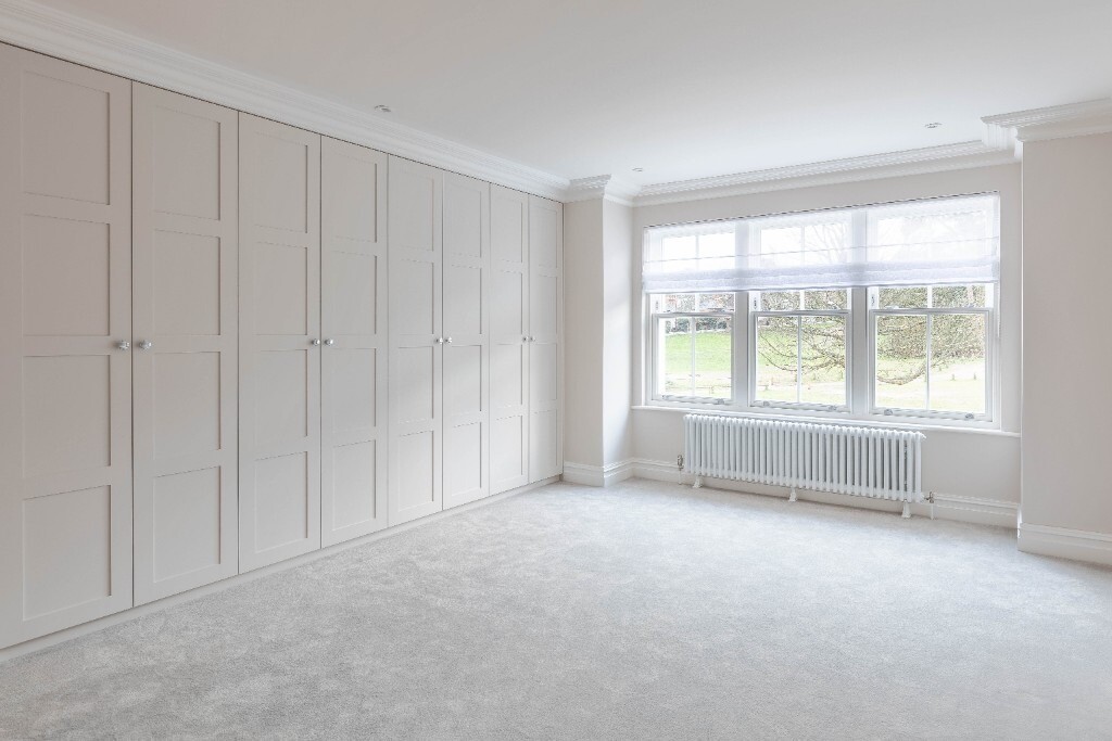 Bespoke Built In Bedroom Furniture And Cupboards Surrey Wardrobes