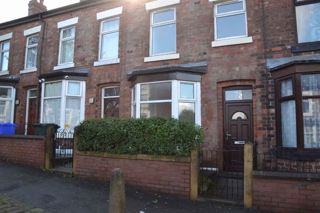 2 bed fully refurb terrace for rent Seymour st, Chorley *** in