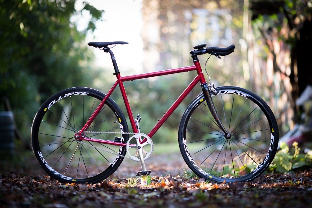 Genesis Flyer (Red) Fixed gear/single speed (58cm) in North West