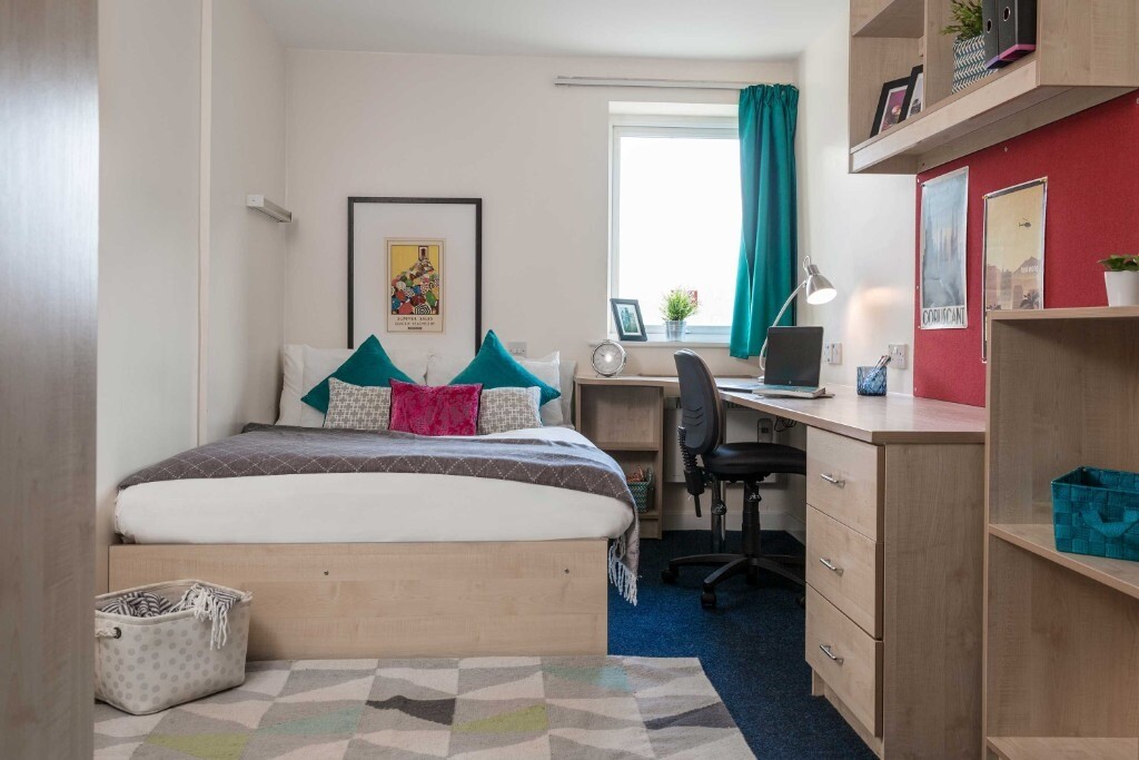 STUDENT ROOMS TO RENT IN LIVERPOOL, ENSUITE ROOMS WITH COMFORTABLE