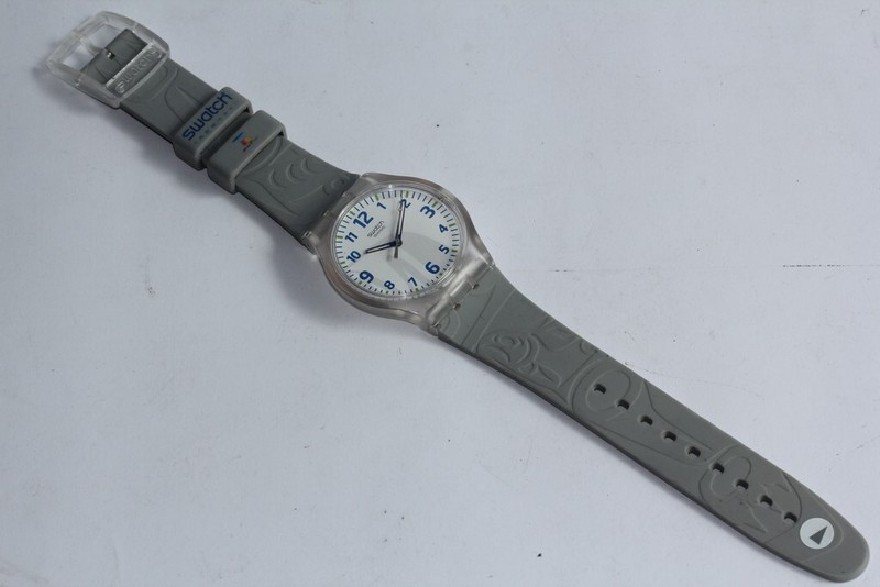 Swatch Montre Happy Games Snowpass Vancouver Sumz101 (48377)