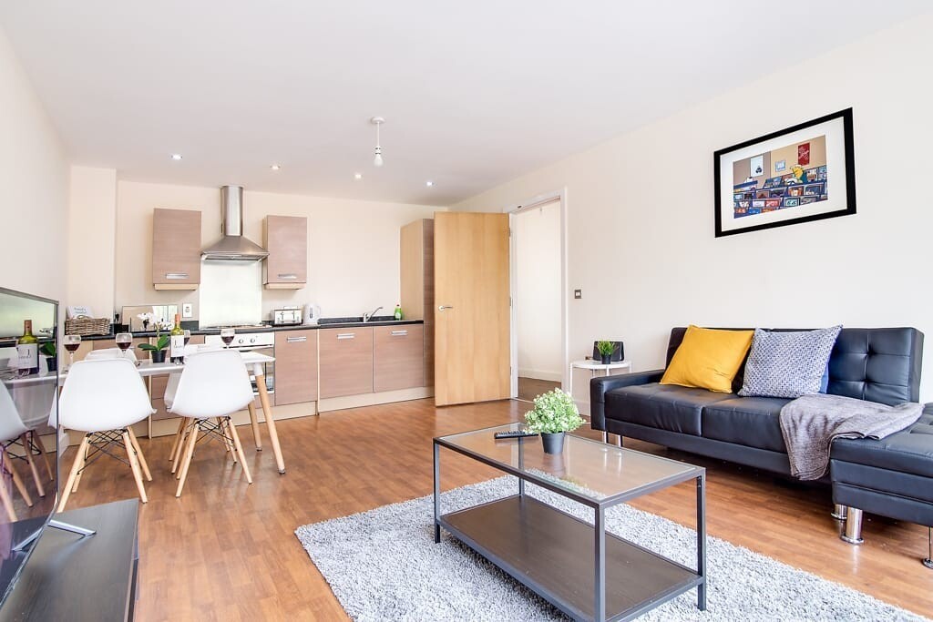 BEAUTIFUL FULLY FURNISHED 1 BEDROOM APARTMENT AVAILABLE, RYLAND STREET