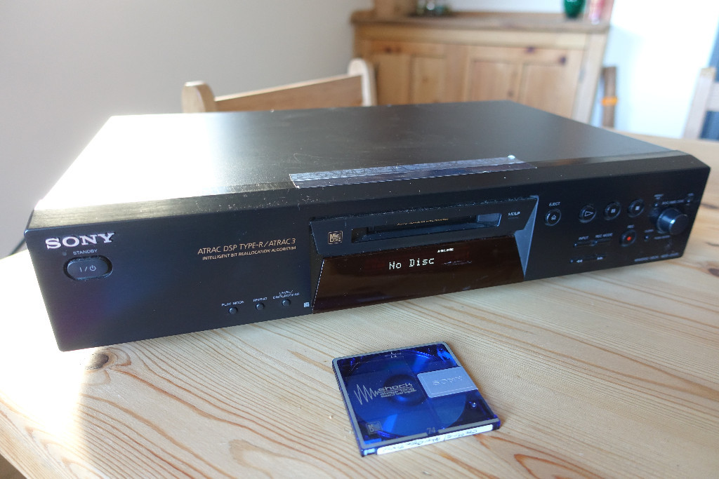 Sony Minidisc Recorder Deck Model MDSJE470 MD MDLP 24 BIT ATRAC 3 HiFi Minidisk in Malvern