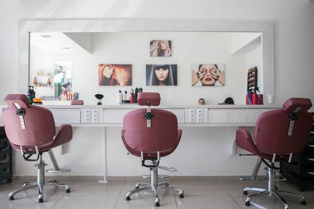 Looking For Hair Stylists Nail Techs And Beauty Therapists