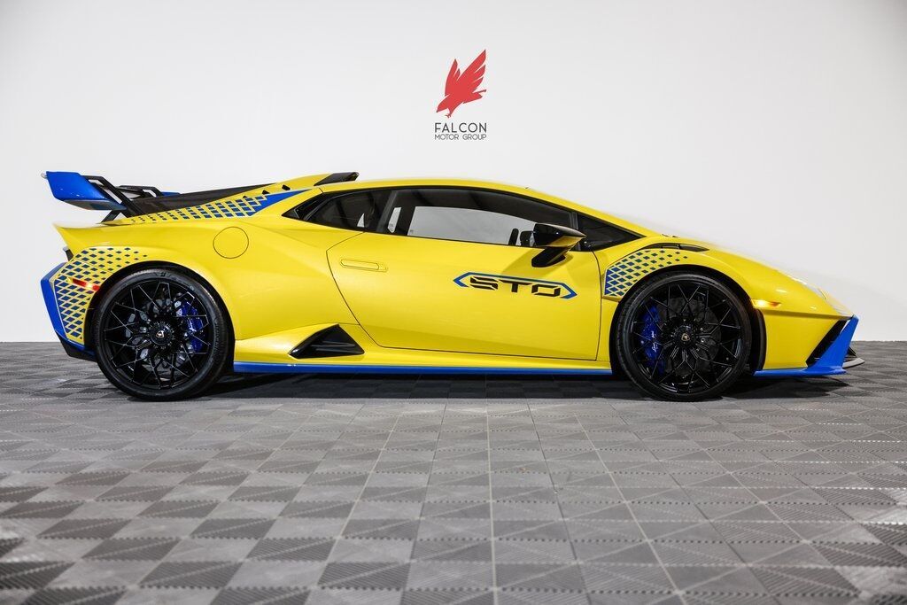 2023 Lamborghini Huracan STO 2dr Coupe