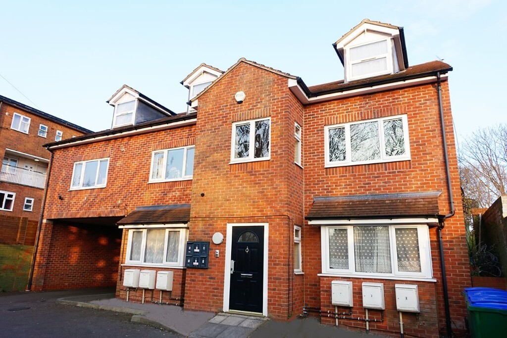 HUGE Penthouse apartment to rent in Smethwick Birmingham 2 beds, 2