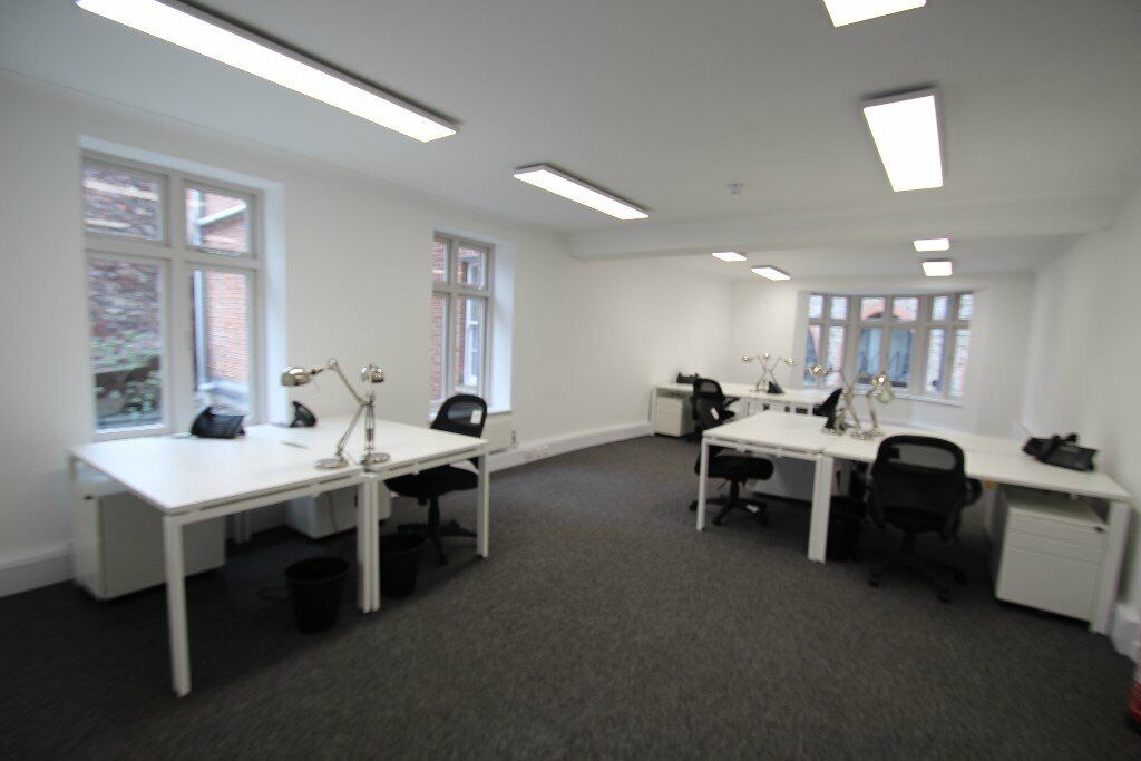 8-9 desk office in Luxury Grade A Serviced Office in Bristol City Centre.