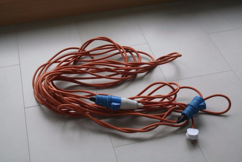 25m caravan hook up cable PLUS UK plug to caravan hookup | in Looe